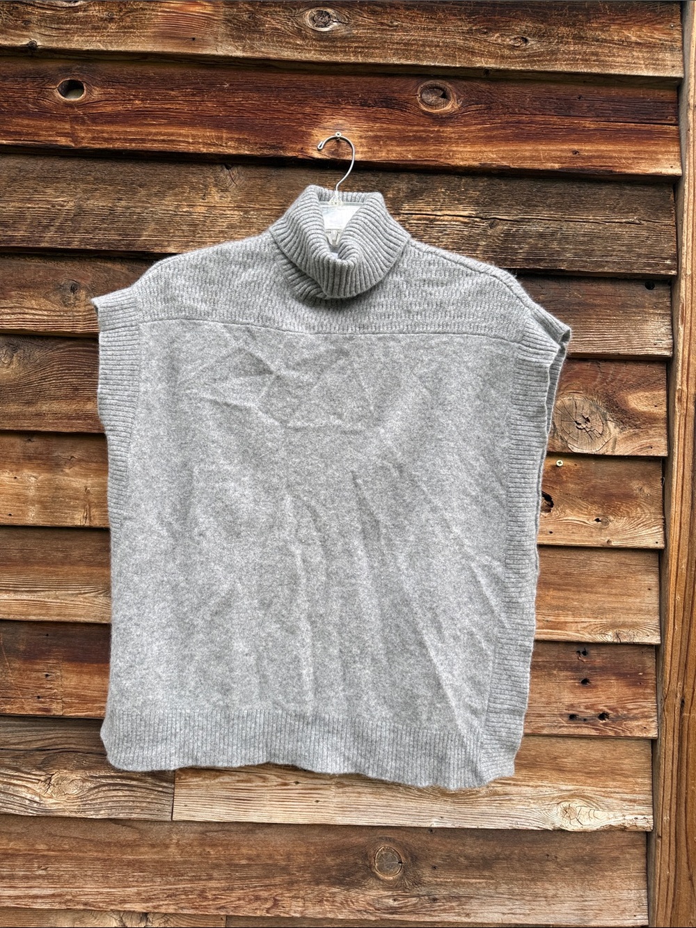 Velvet sleeveless turtleneck top cashmere